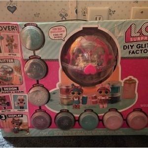 L.O.L DOLL D.I.Y. GLTTER FACTORY BRAND NEW.